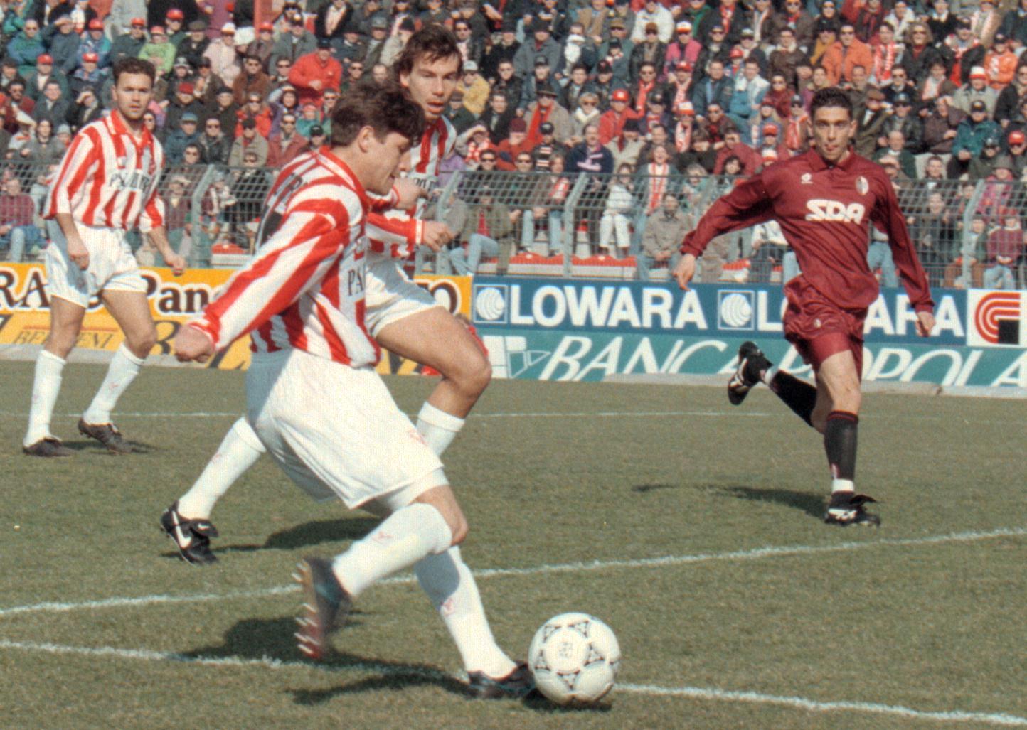 20 anni di maglie personalizzate: viaggio nel Campionato 1995/1996 20 anni di maglie personalizzate: viaggio nel Campionato 1995/1996