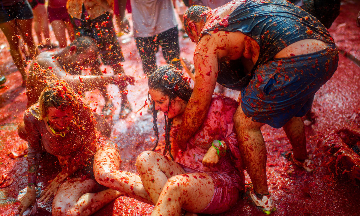 La Tomatina di Spagna: 70 anni a colpi di pomodori La Tomatina di Spagna: 70 anni a colpi di pomodori