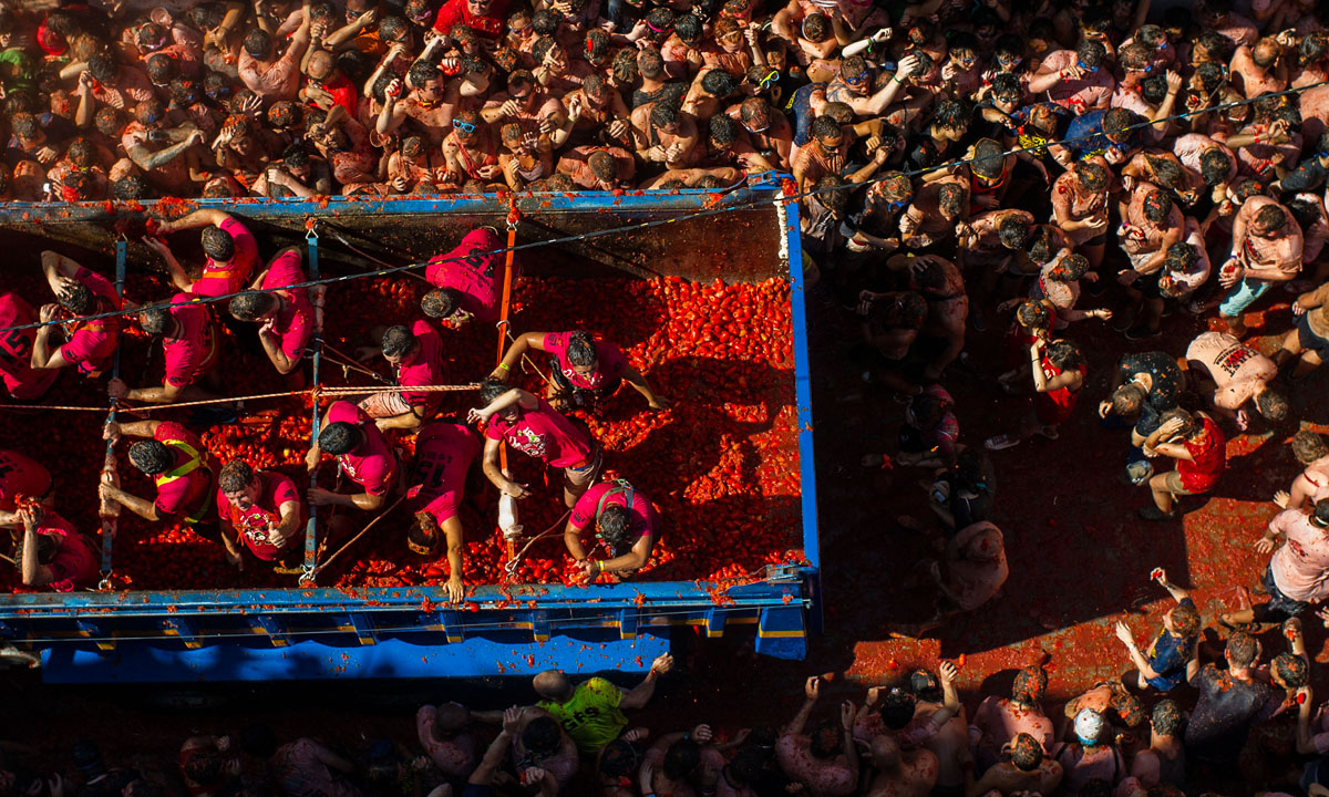La Tomatina di Spagna: 70 anni a colpi di pomodori La Tomatina di Spagna: 70 anni a colpi di pomodori