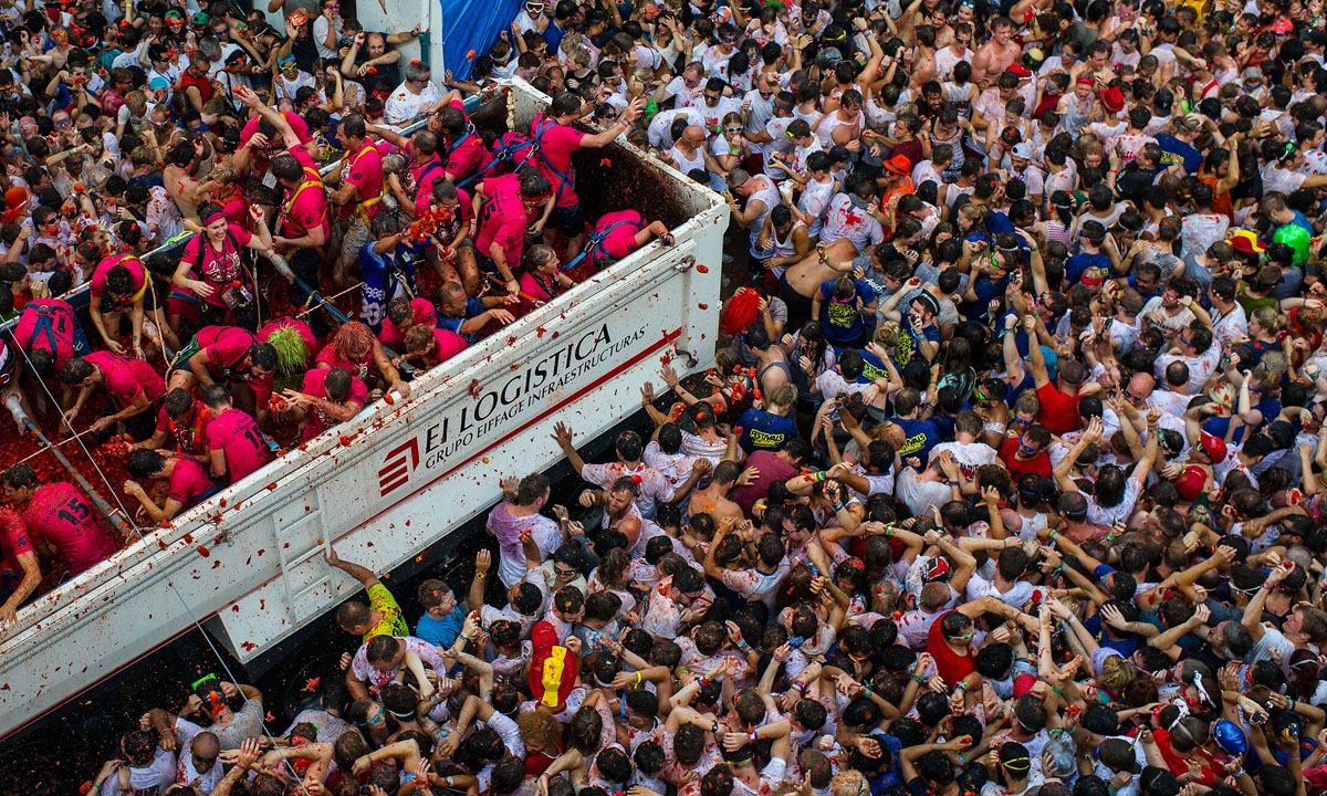 La Tomatina di Spagna: 70 anni a colpi di pomodori La Tomatina di Spagna: 70 anni a colpi di pomodori