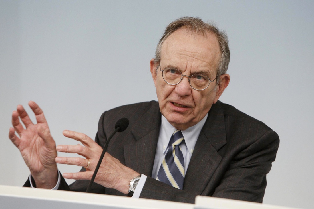 Padoan: “Siamo insoddisfatti della crescita ‘zero virgola’”
