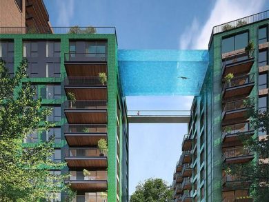 Sky pool, la prima piscina “sospesa” tra gli edifici