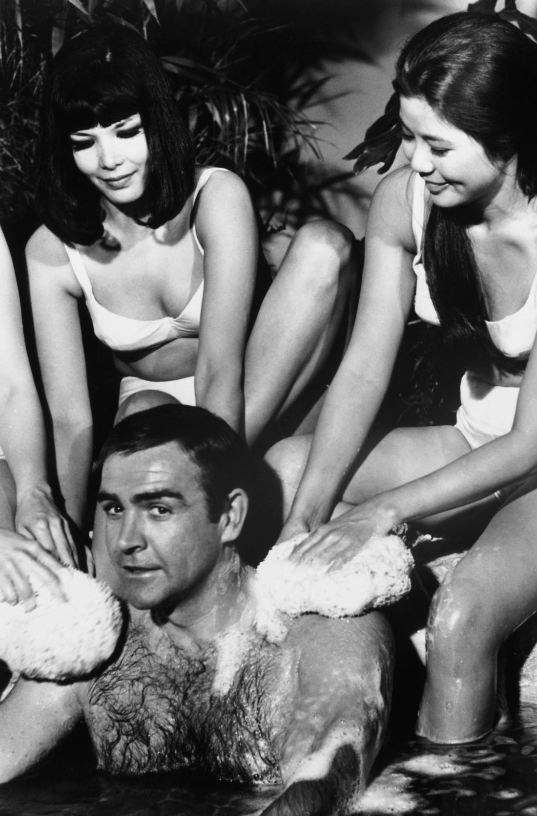 Sean Connery, 85 anni per il primo fascinoso 007 – Foto