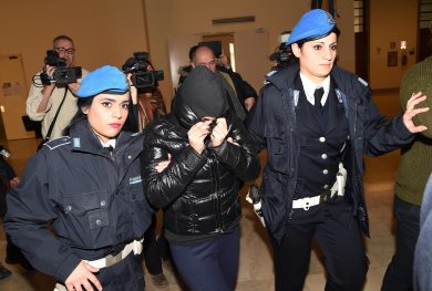 Caso dell’acido: Martina Levato potrà vedere il figlio in carcere