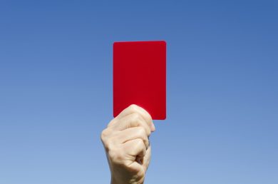 Marocco: portiere espulso perché… ferma un invasore!