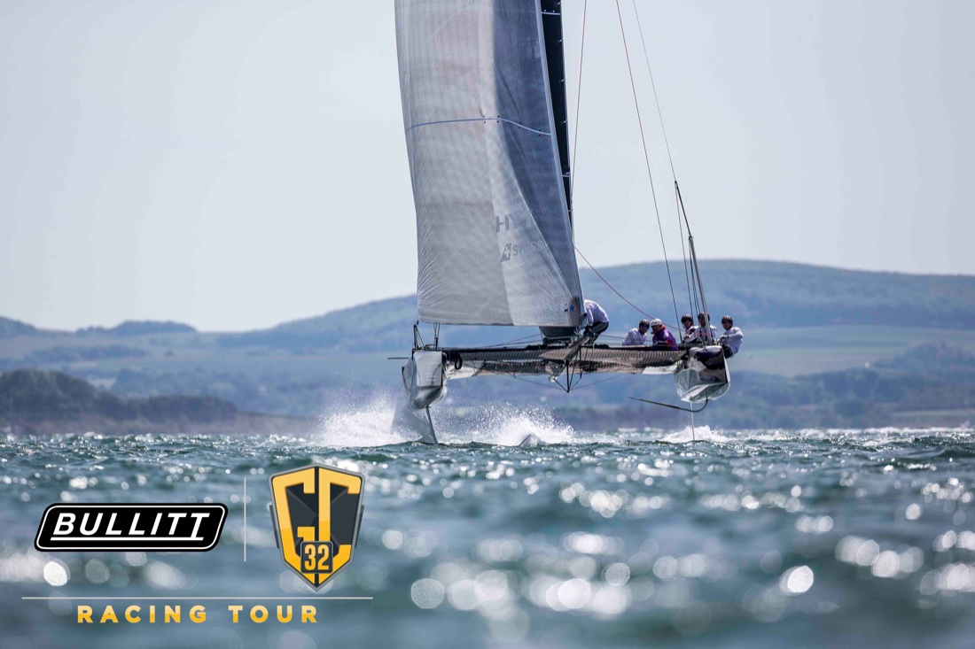 A Civitavecchia super-catamarani in regata A Civitavecchia super-catamarani in regata