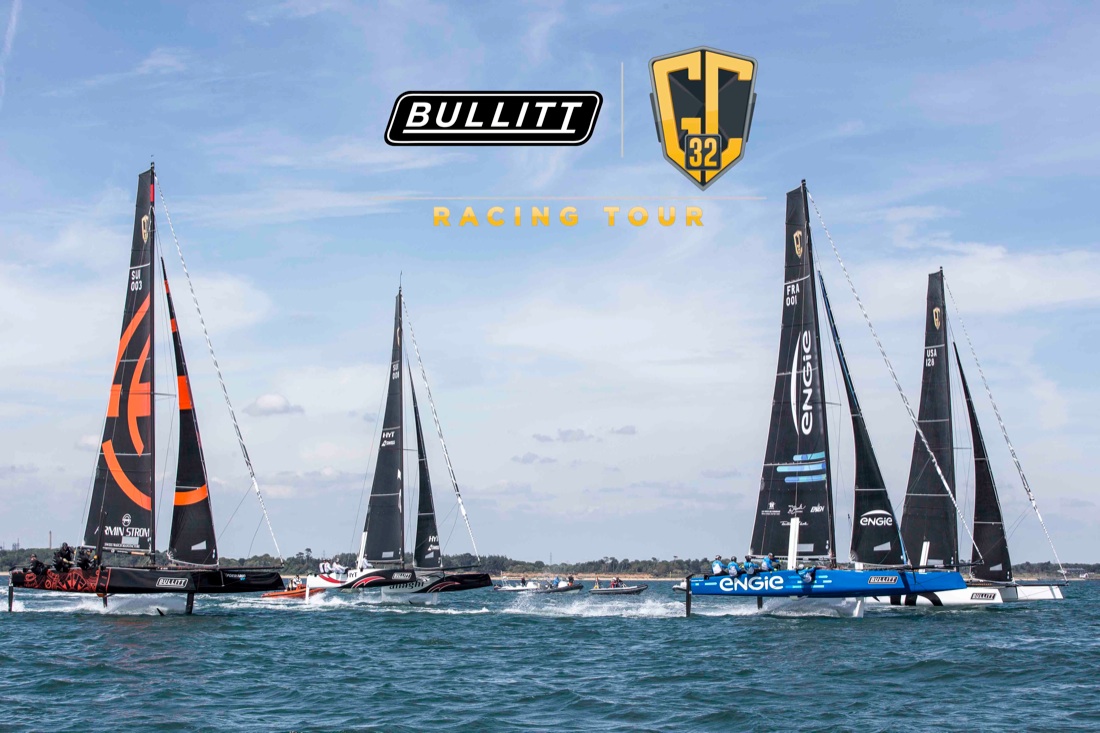 A Civitavecchia super-catamarani in regata A Civitavecchia super-catamarani in regata