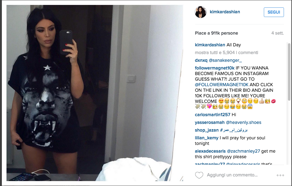 #chelfie, il selfie si fa in camerino #chelfie, il selfie si fa in camerino