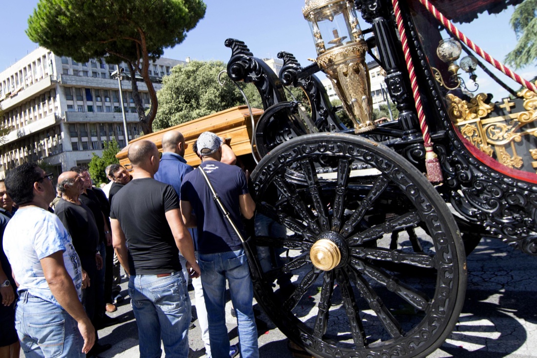 Galleria foto 'La lezione di Sgarbi su Casamonica' - foto 1