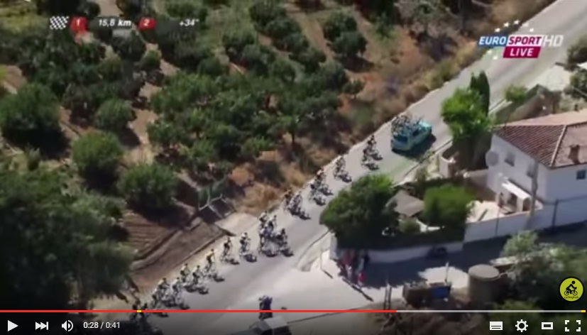 Nibali espulso dalla Vuelta: si è fatto tirare dall’ammiraglia Nibali espulso dalla Vuelta: si è fatto tirare dall’ammiraglia