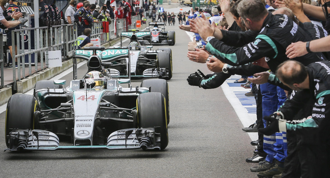 Gp Belgio: vince Hamilton, esplode una gomma a Vettel Gp Belgio: vince Hamilton, esplode una gomma a Vettel