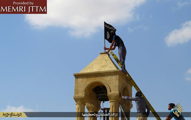 L’Isis e la guerra contro la cultura L’Isis e la guerra contro la cultura