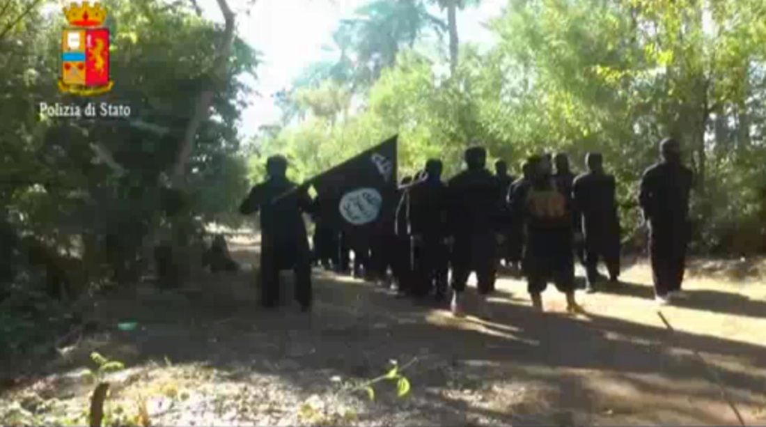 Isis: i malati di Aids costretti a diventare kamikaze Isis: i malati di Aids costretti a diventare kamikaze