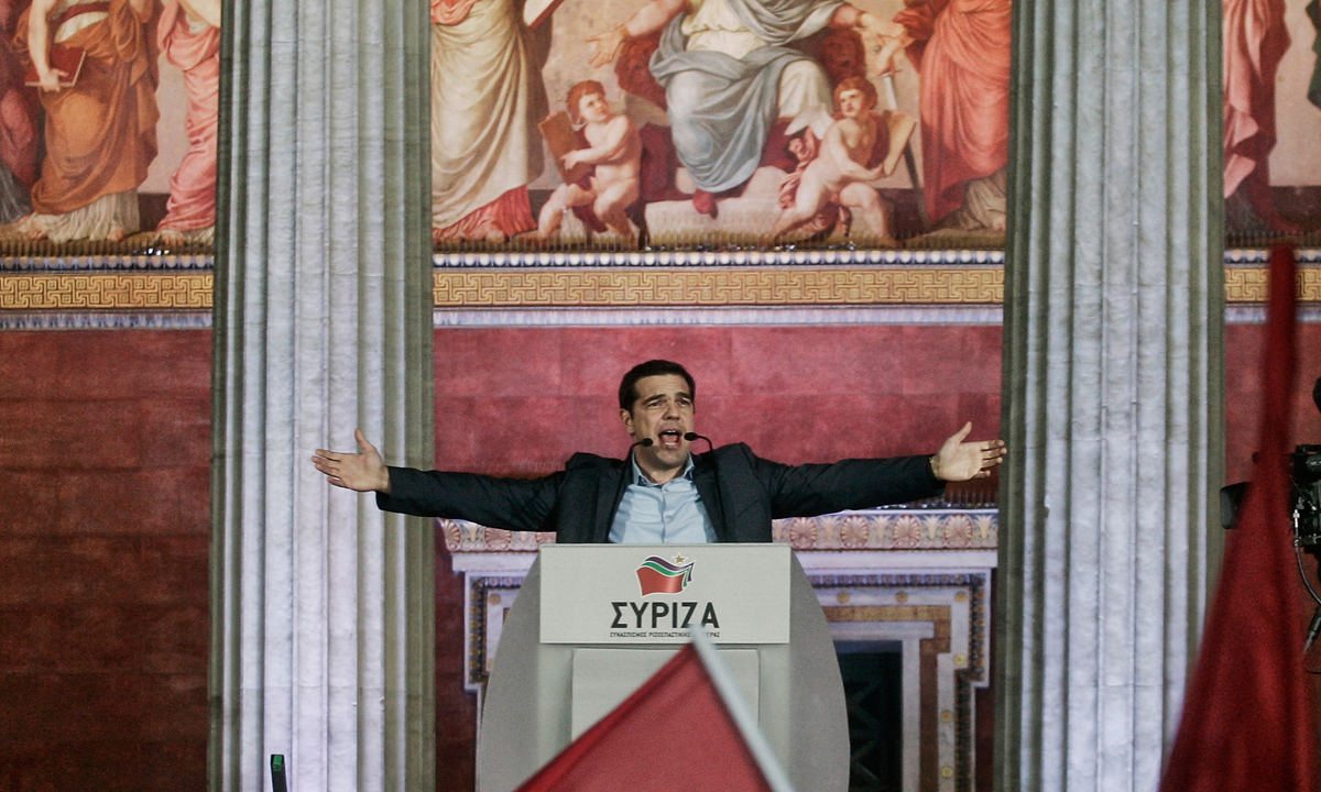 Tsipras si dimette: “Il popolo voti il nostro operato. Vogliamo un mandato forte” Tsipras si dimette: “Il popolo voti il nostro operato. Vogliamo un mandato forte”