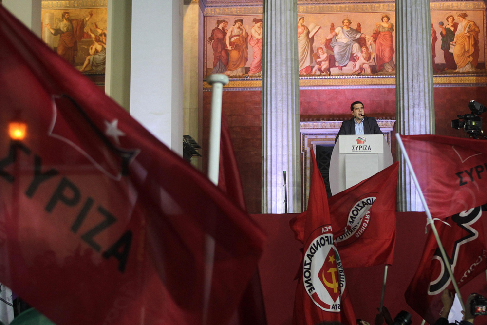 Tsipras si dimette: “Il popolo voti il nostro operato. Vogliamo un mandato forte” Tsipras si dimette: “Il popolo voti il nostro operato. Vogliamo un mandato forte”