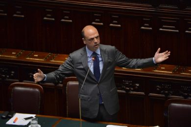 Leggi speciali contro la crisi: la proposta di Alfano