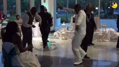 Al matrimonio si balla “Uptown Funk”