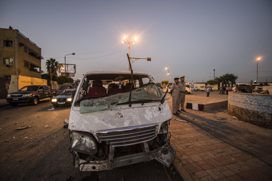 Egitto: autobomba esplosa al Cairo