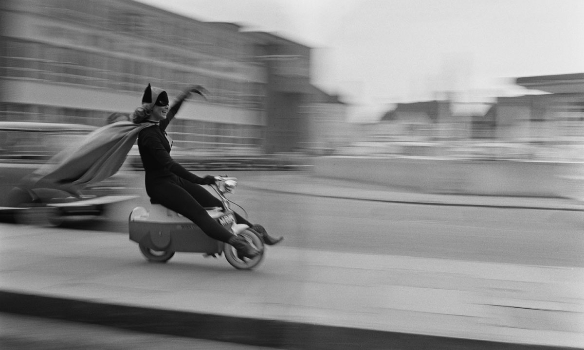 È morta Yvonne Craig, Batgirl in TV negli anni ’60 È morta Yvonne Craig, Batgirl in TV negli anni ’60