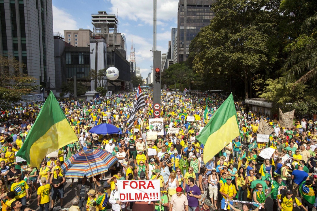 Il Brasile contro Dilma Rousseff: le foto della protesta Il Brasile contro Dilma Rousseff: le foto della protesta