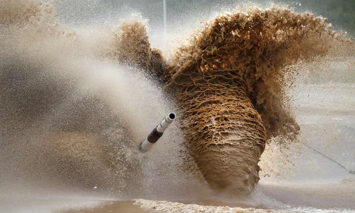 Russia, il Biathlon dei carri armati