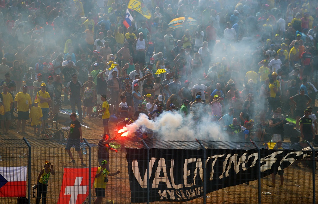 Gp Rep. Ceca: stravince Lorenzo, Rossi sul podio. Aggancio in vetta