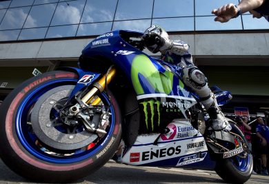 Gp Rep. Ceca, qualifiche: pole Lorenzo, Marquez e Rossi in prima fila