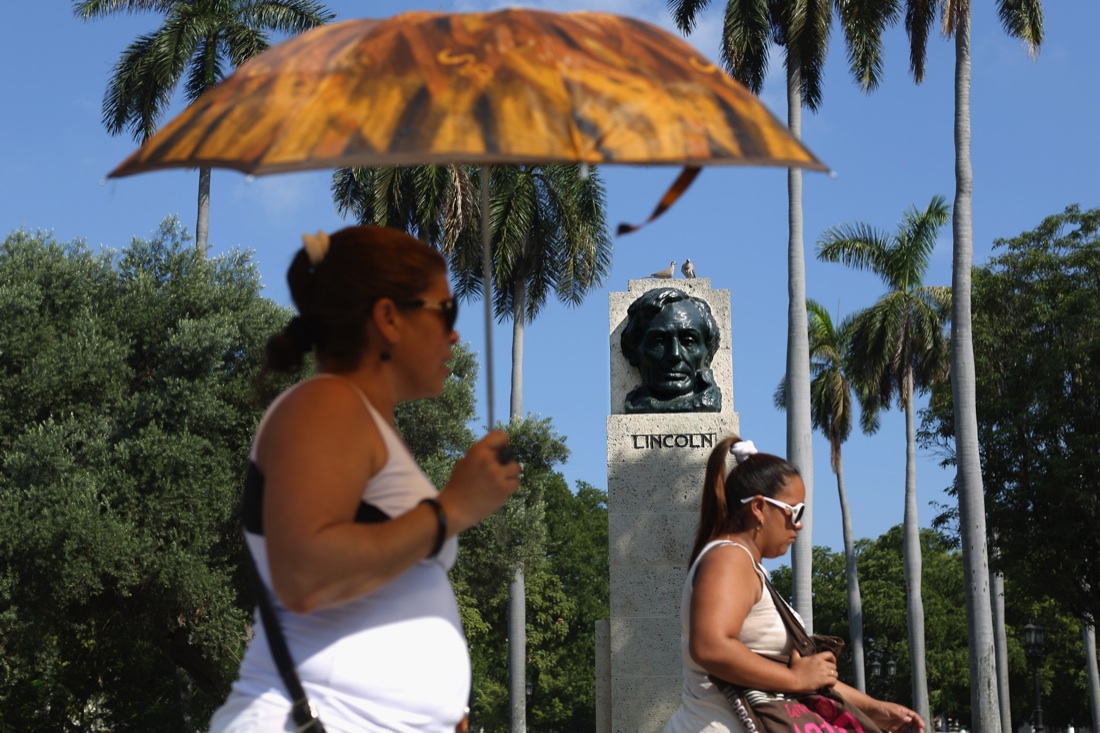 Cuba, riapre l’ambasciata Usa. John Kerry a l’Avana – Foto