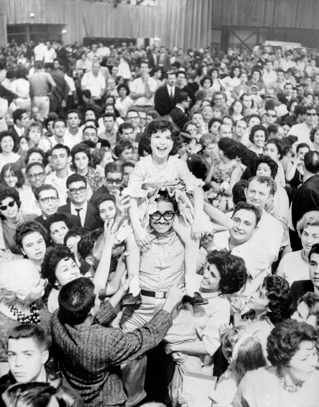 Cuba, riapre l’ambasciata Usa. John Kerry a l’Avana – Foto