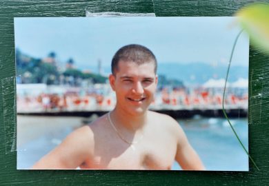 Morto dopo il Tso, spunta una telefonata al 118: “Lo hanno preso al collo”