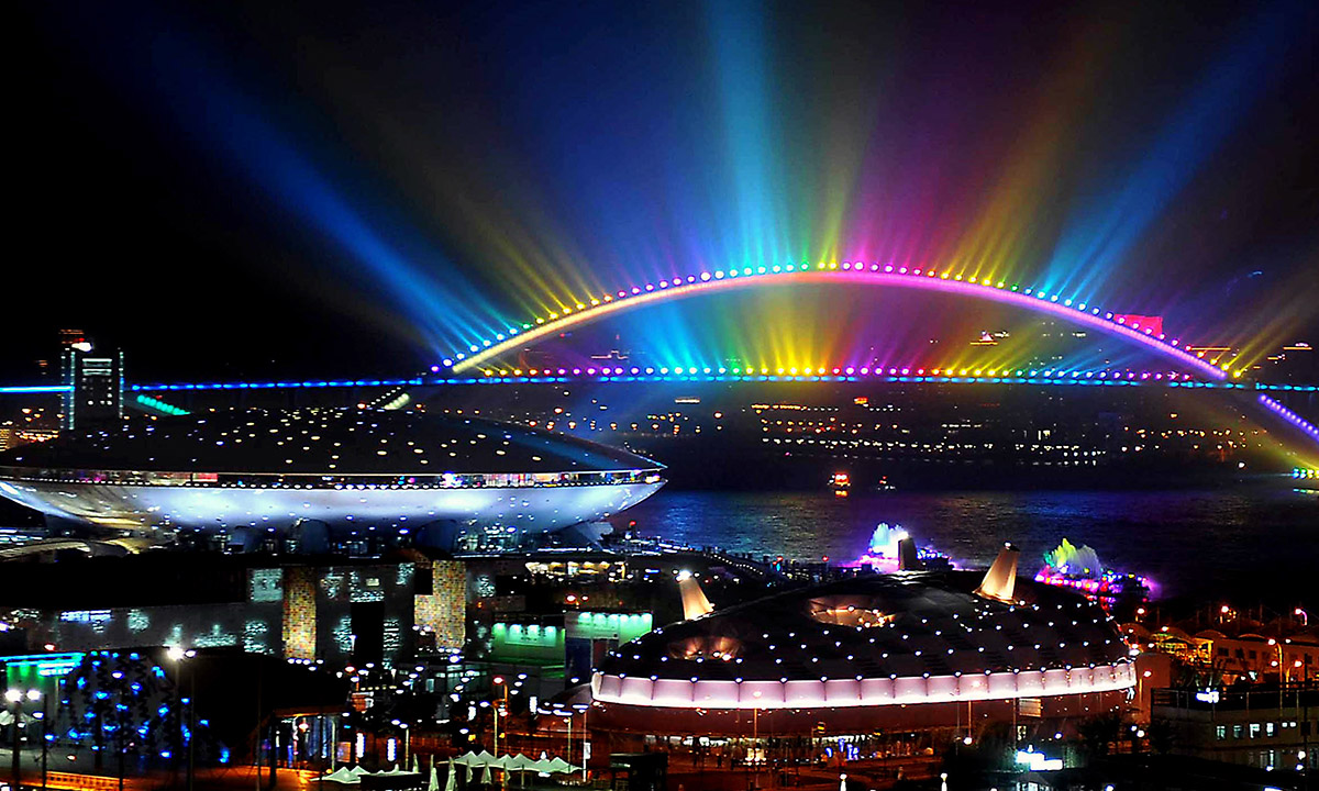 La Cina fotografata di notte