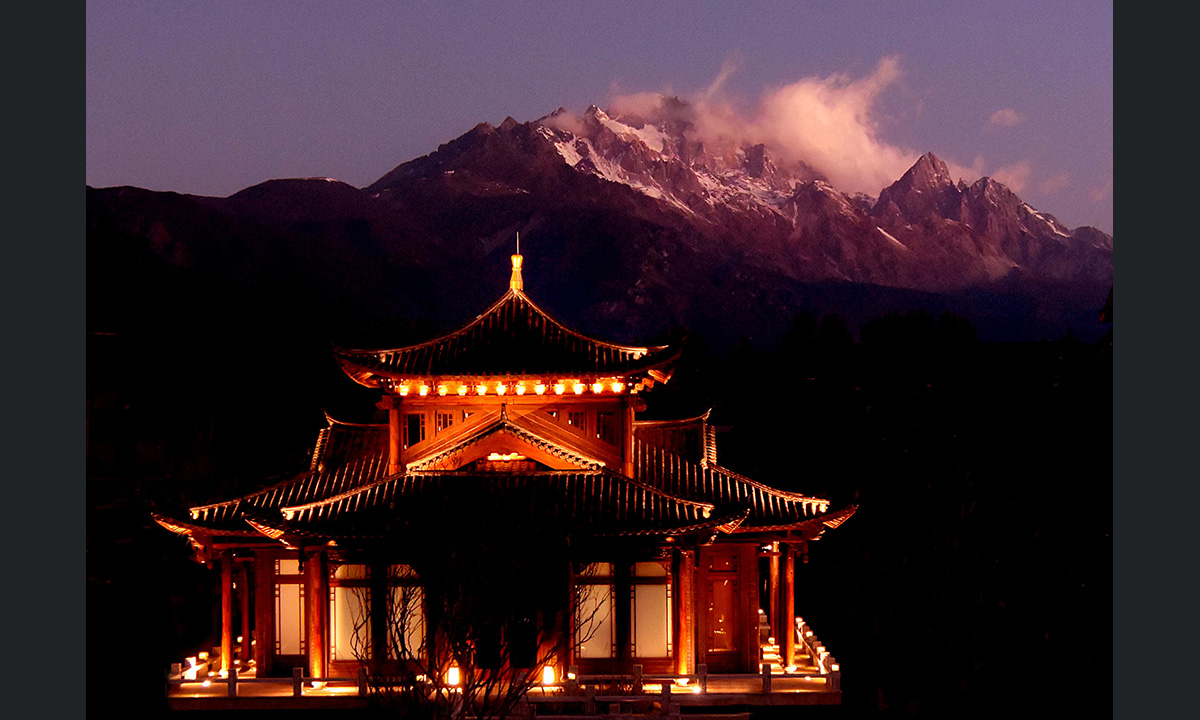 La Cina fotografata di notte