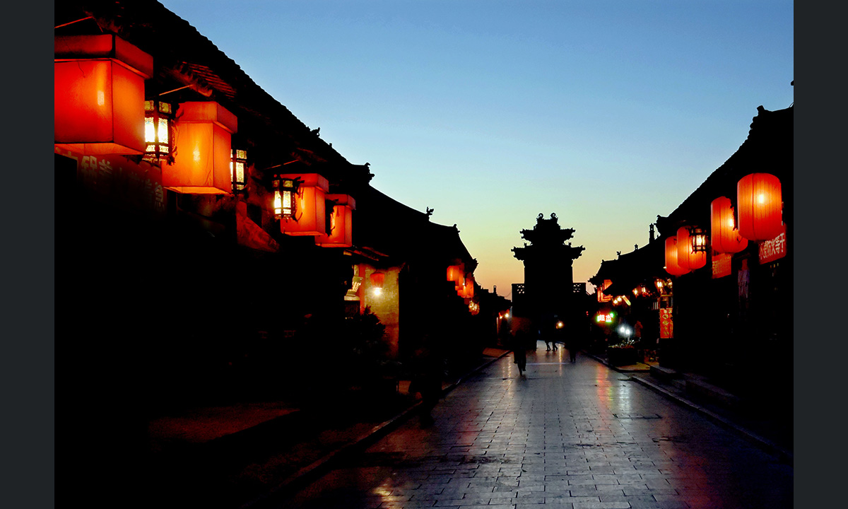 La Cina fotografata di notte