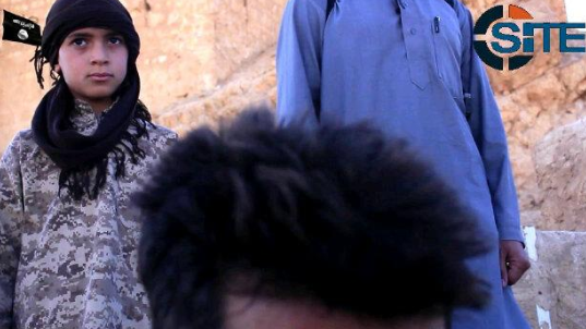 Isis, nuovo video: anziani massacrati con l’esplosivo Isis, nuovo video: anziani massacrati con l’esplosivo