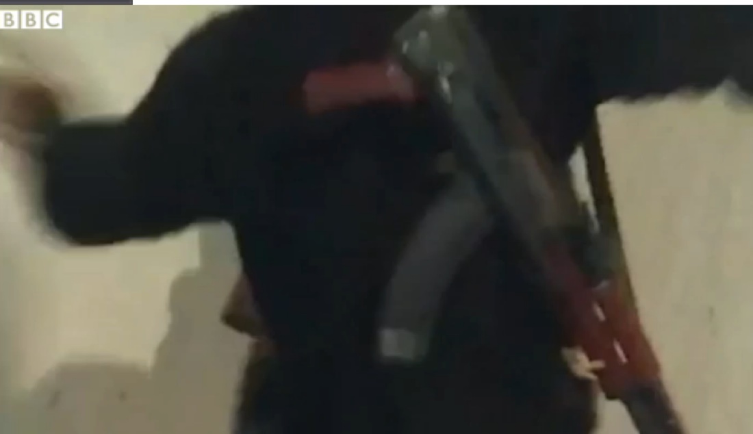 Isis, nuovo video: anziani massacrati con l’esplosivo Isis, nuovo video: anziani massacrati con l’esplosivo