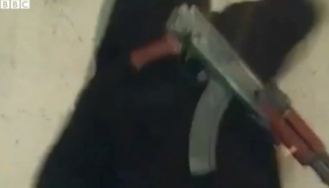 Isis, nuovo video: anziani massacrati con l’esplosivo Isis, nuovo video: anziani massacrati con l’esplosivo