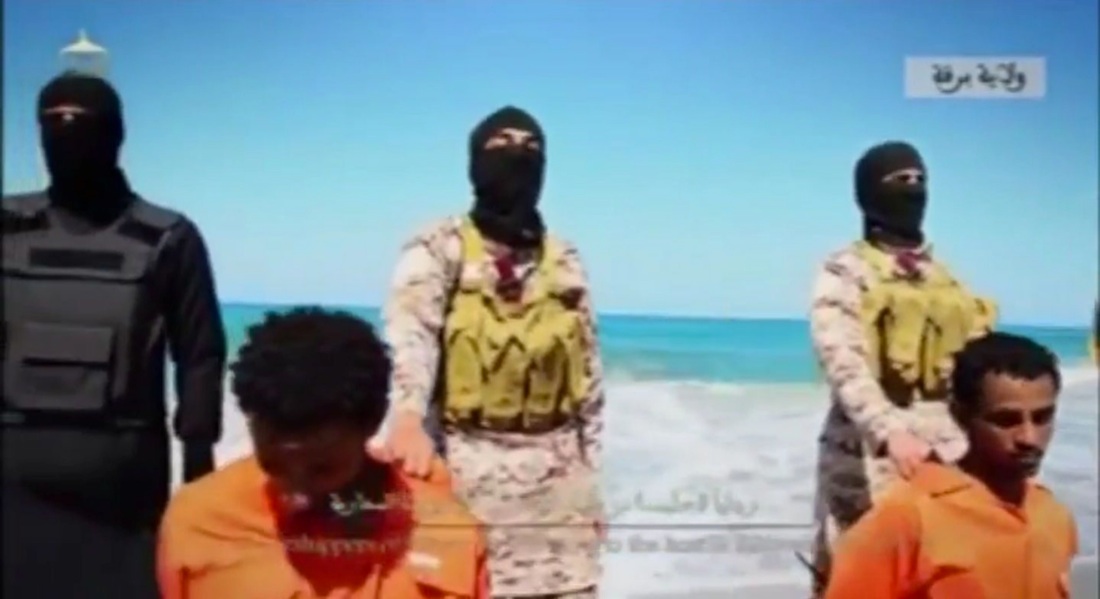Isis, nuovo video: anziani massacrati con l’esplosivo Isis, nuovo video: anziani massacrati con l’esplosivo