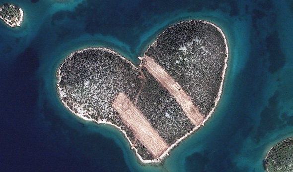 Le 12 bellezze naturali a forma di cuore Le 12 bellezze naturali a forma di cuore