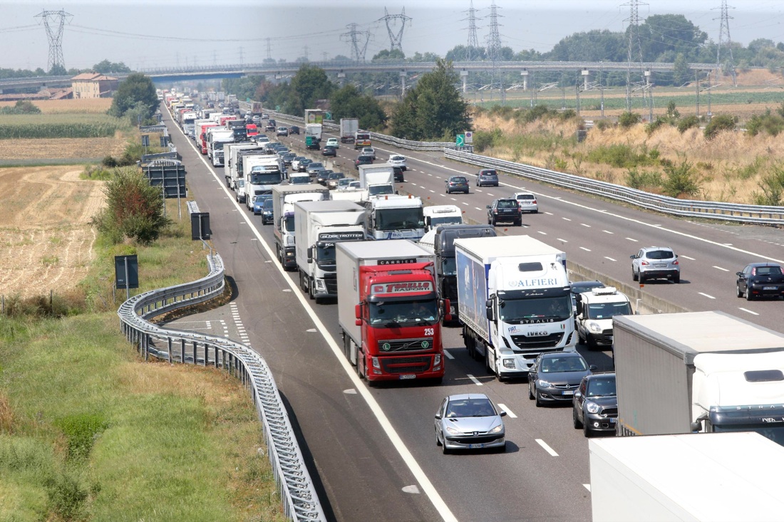 Autostrade: il primo weekend da “bollino nero” Autostrade: il primo weekend da “bollino nero”