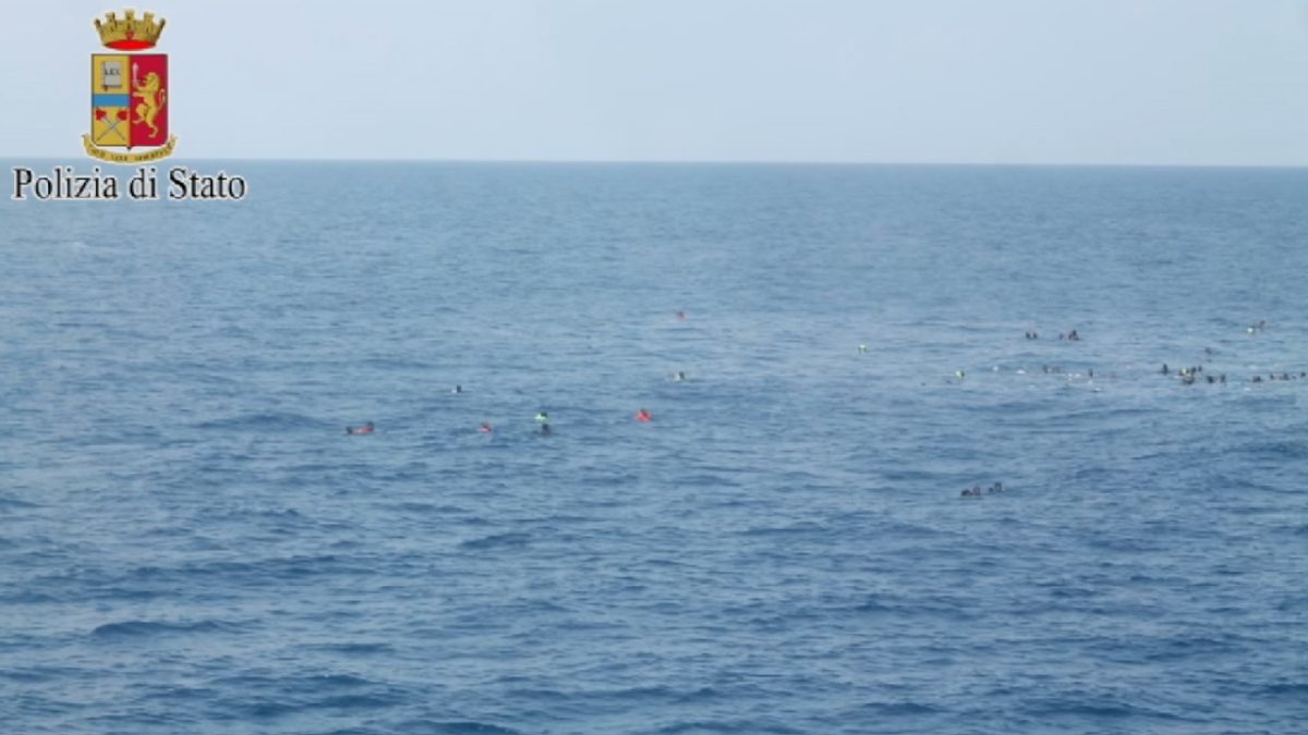 Galleria foto 'Immigrazione, arrestati 5 scafisti torturatori' - foto 11