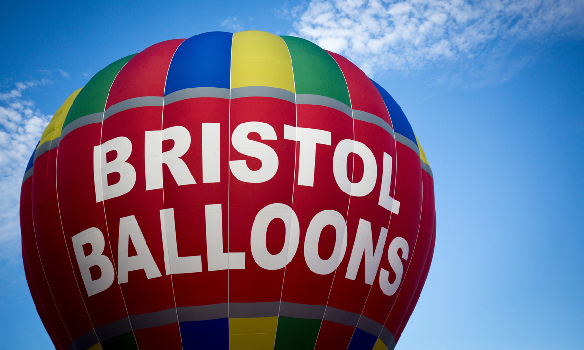I colori delle mongolfiere nei cieli di Bristol