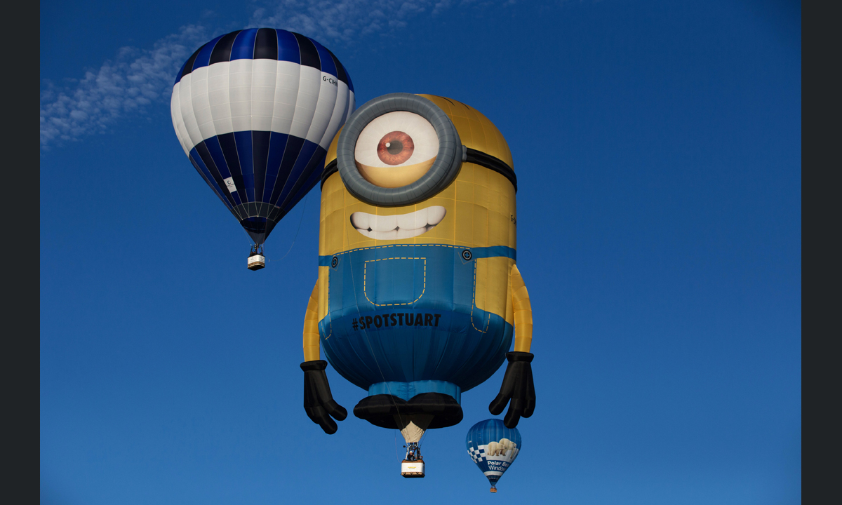 I colori delle mongolfiere nei cieli di Bristol