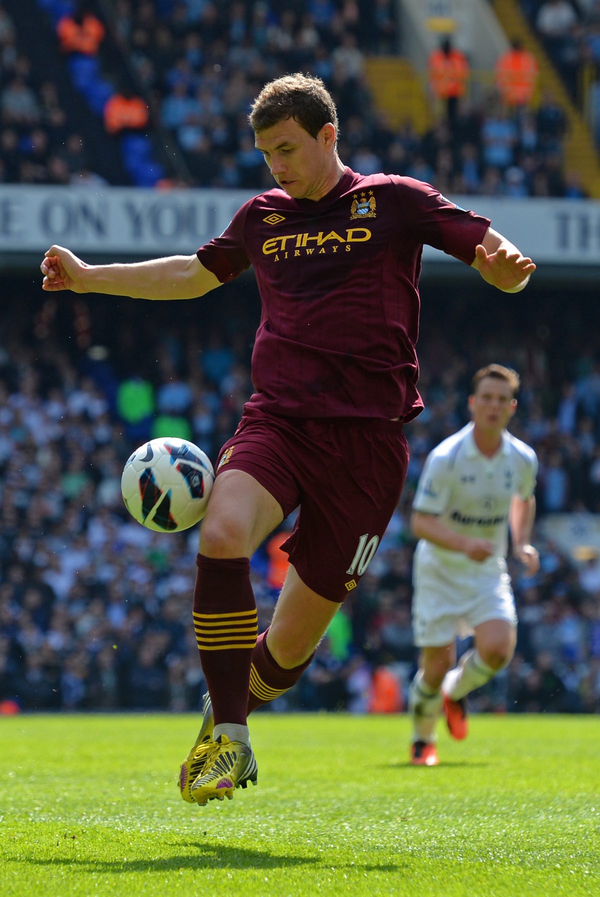 Galleria foto 'Edin Dzeko alla Roma, tifosi giallorossi in delirio' - foto 3