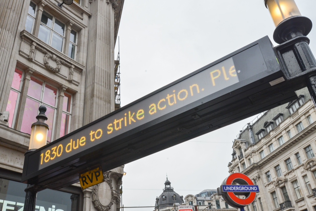 Londra, sciopero della metropolitana, città in tilt – Foto Londra, sciopero della metropolitana, città in tilt – Foto