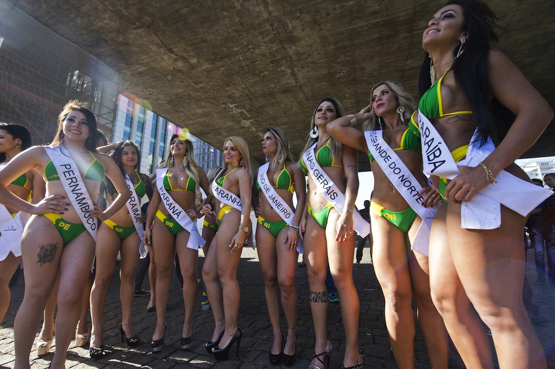 Arrivano le Miss Bumbum e San Paolo va in tilt Arrivano le Miss Bumbum e San Paolo va in tilt