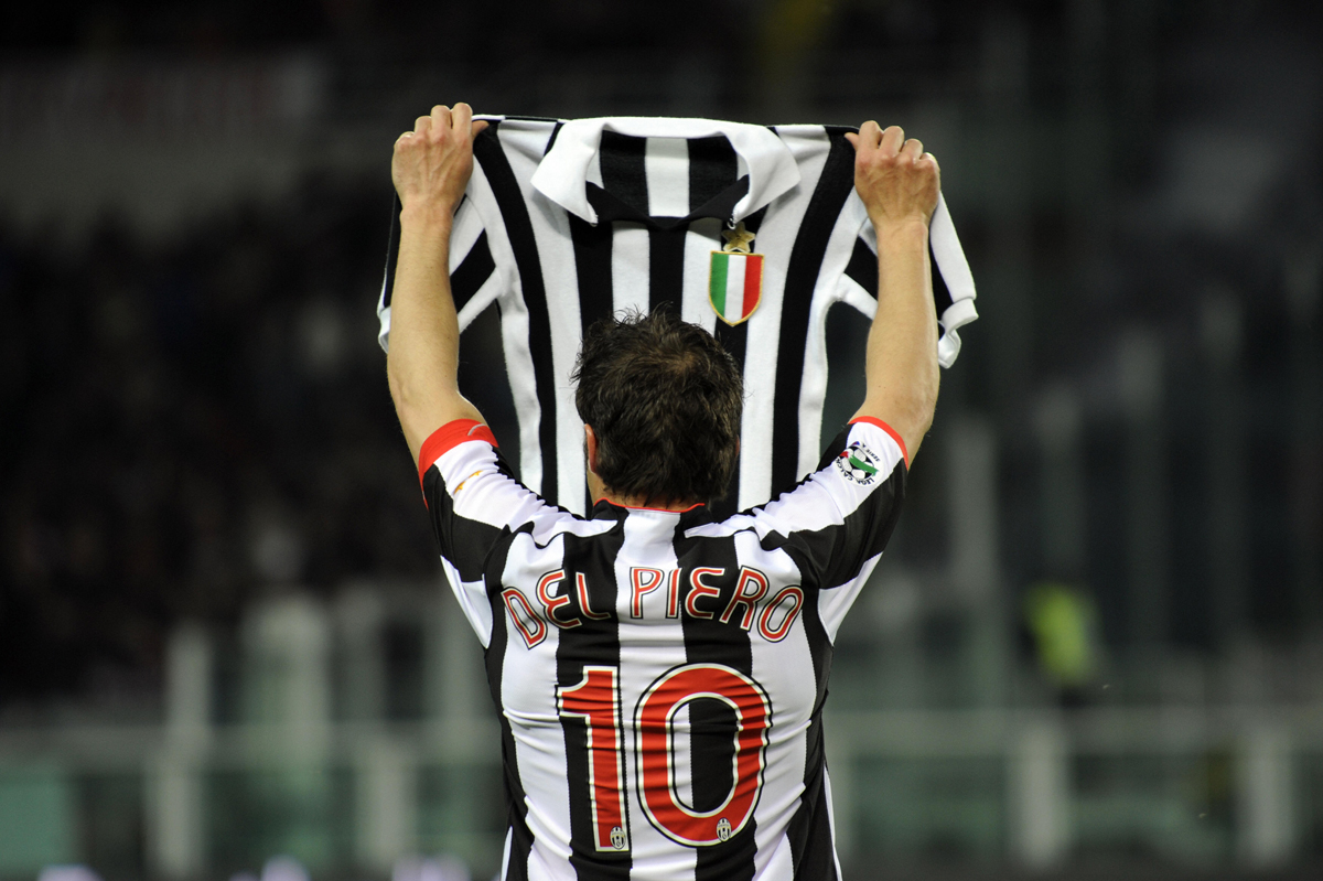 Juventus: a Pogba la numero 10. ComeTevez, Platini, Del Piero e Baggio Juventus: a Pogba la numero 10. ComeTevez, Platini, Del Piero e Baggio