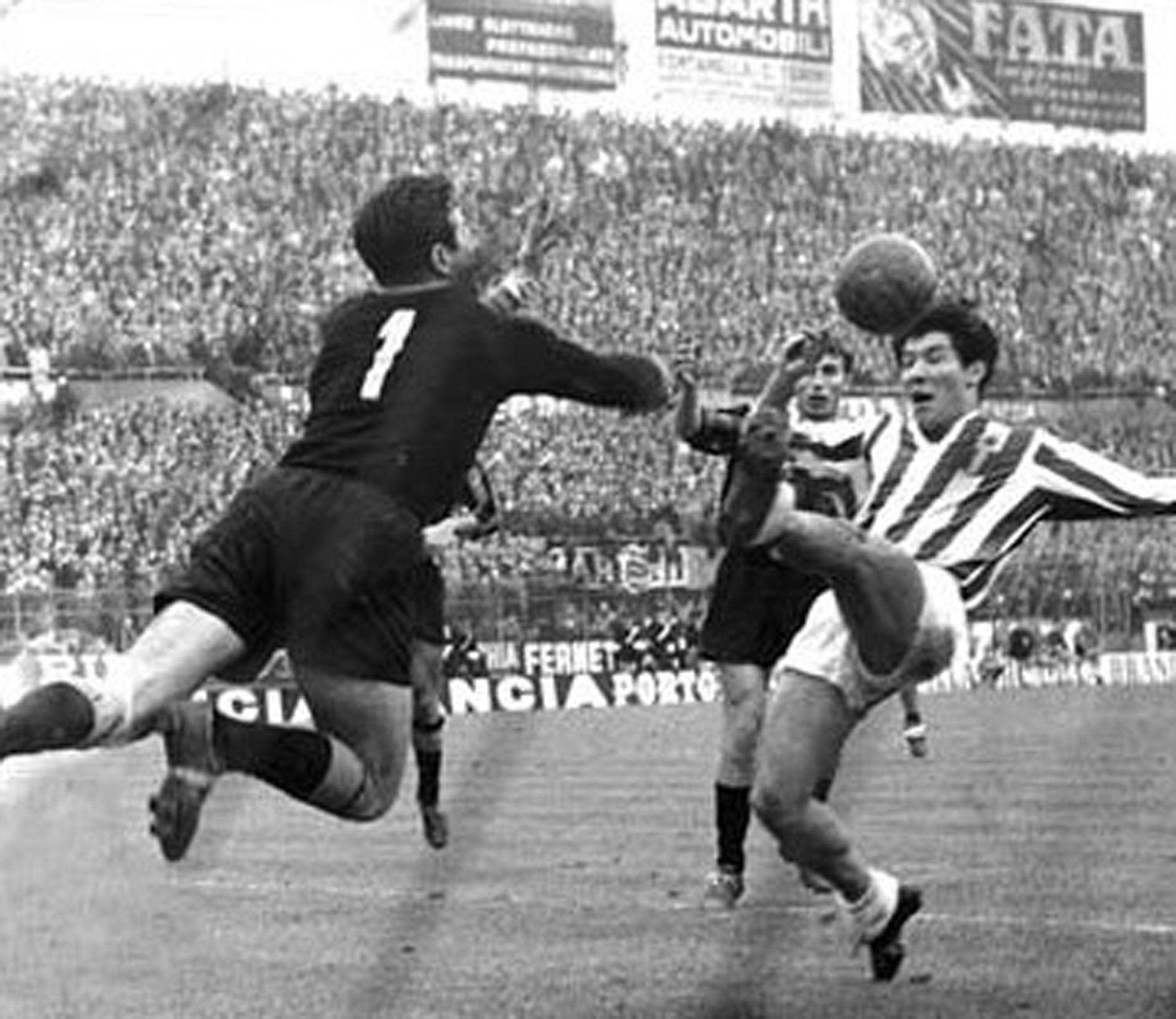 Juventus: a Pogba la numero 10. ComeTevez, Platini, Del Piero e Baggio Juventus: a Pogba la numero 10. ComeTevez, Platini, Del Piero e Baggio