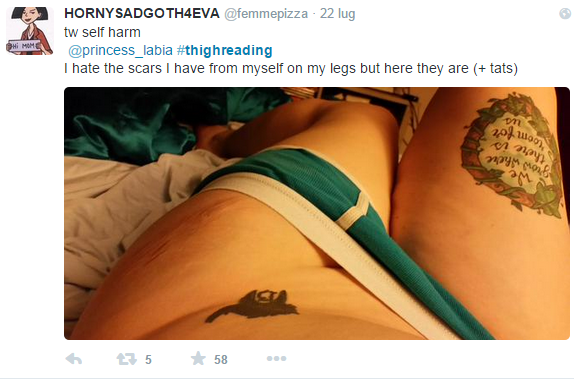 Selfie, il nuovo trend: in mostra smagliature e cellulite Selfie, il nuovo trend: in mostra smagliature e cellulite