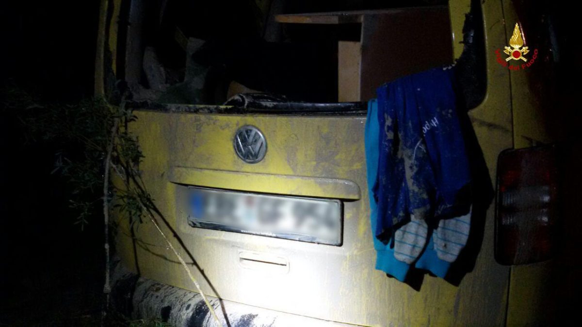 Galleria foto 'Maltempo, una frana devasta il Cadore, tre morti – Foto e video' - foto 7