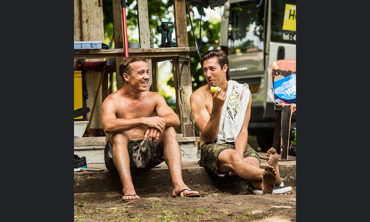 Robbie Maddison, motociclista sulle onde a Tahiti